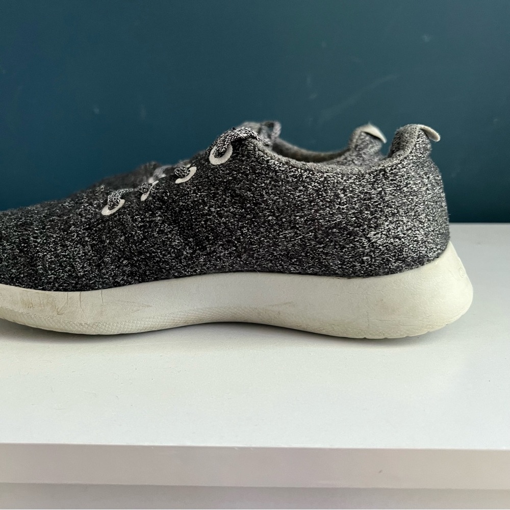 ALLBIRDS Gray White Wool Runners in Size 9 - Picture 6 of 10